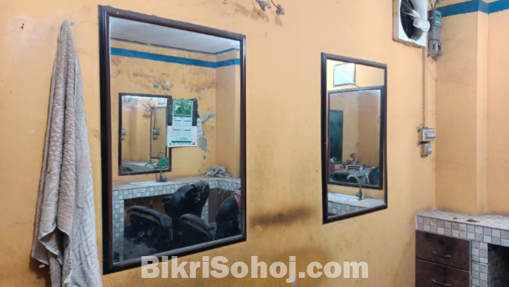 সেলুনের আসবাবপত্র